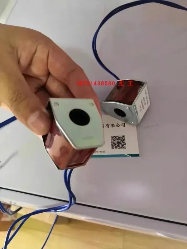 ملف صمام رباعي الاتجاه CHV-AH104A متوفر في المخزون بقطر أصلي بفتحة داخلية 14 مم