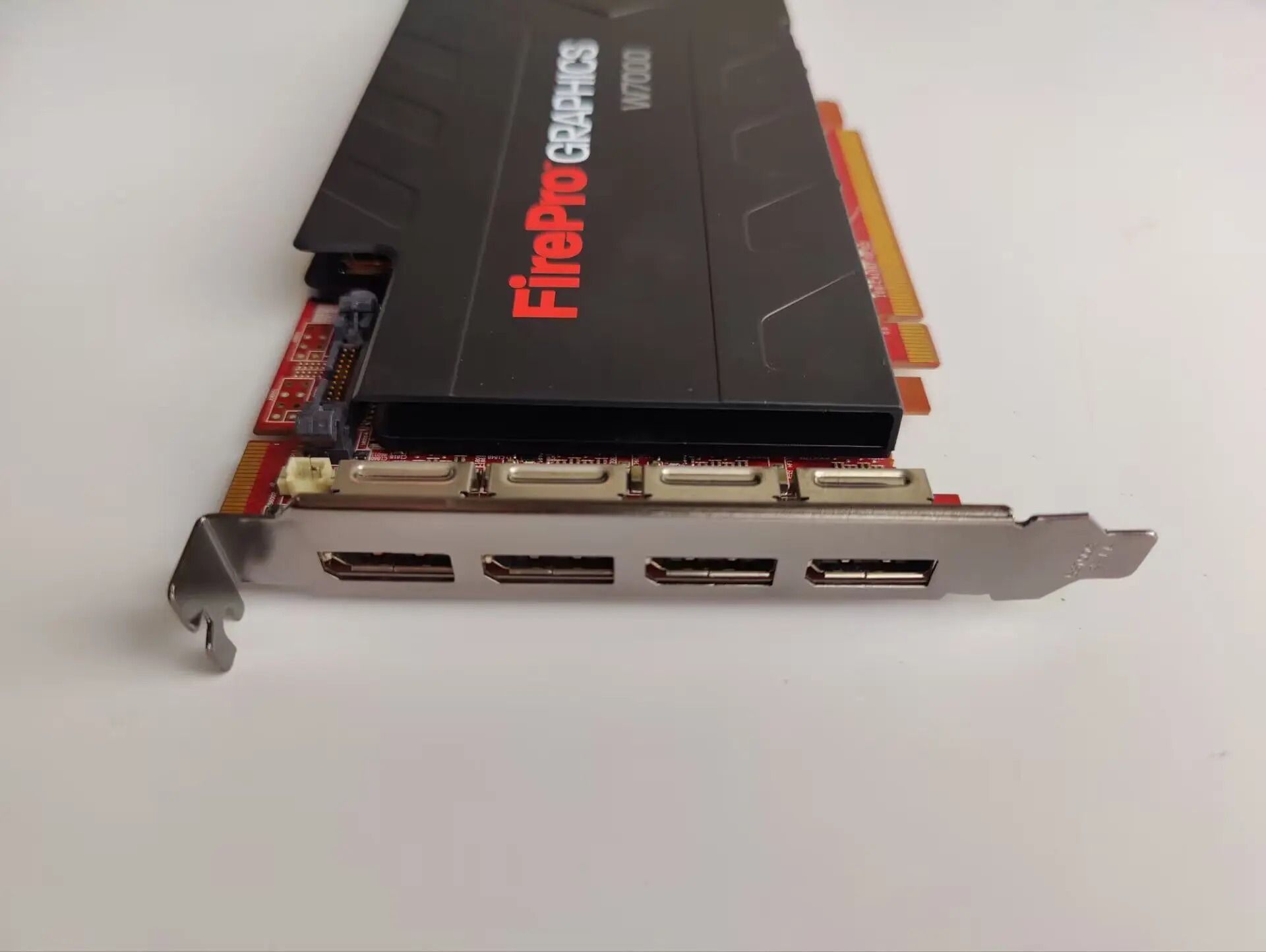 AMD FirePRO W7000 4G Professional Graphics Card 3D Rendering Video Editing 4K 4DP Interface