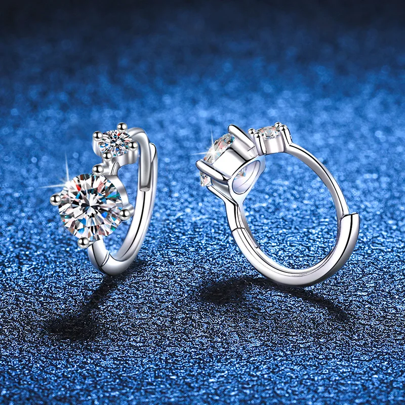 LioraGem Elegant Simple Four-claw Hoop Earrings, Stylish D-color Moissanite Women's Earrings Platinum PT950 Stamp