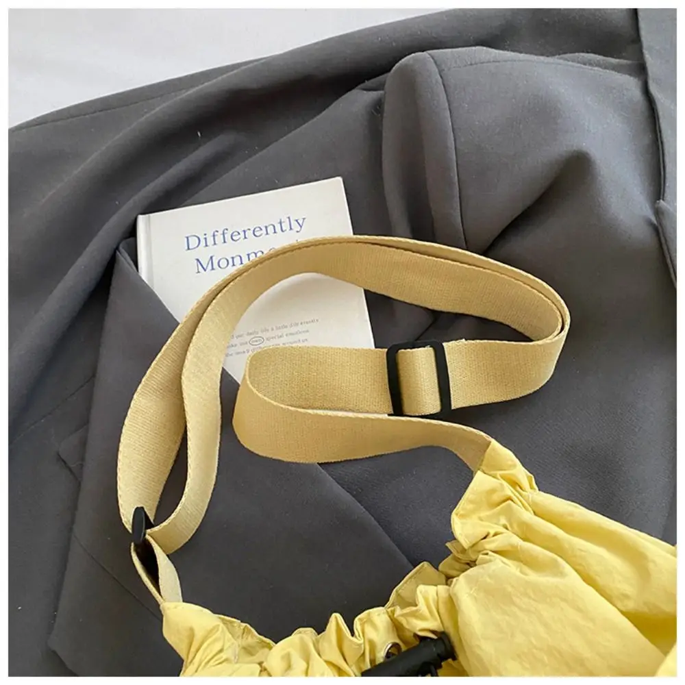 

Korean Style Pleated Drawstring Bucket Bag Large Capacity Handbag Nylon Shoulder Bag Waterproof Solid Color Cloth Crossbody Bag