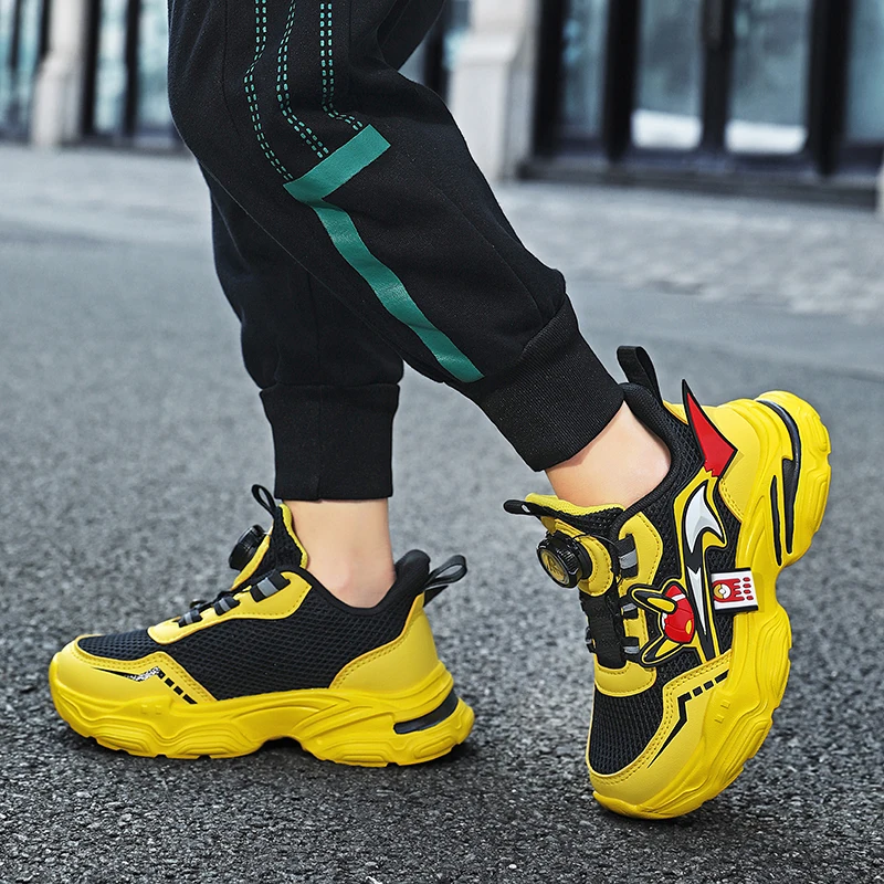 Sepatu Olahraga Anak-anak Kuning Klasik Sepatu Kasual Ringan Jaring Musim Panas untuk Anak Laki-laki Sepatu Kets Anak Perempuan Kenop Desain Fashion