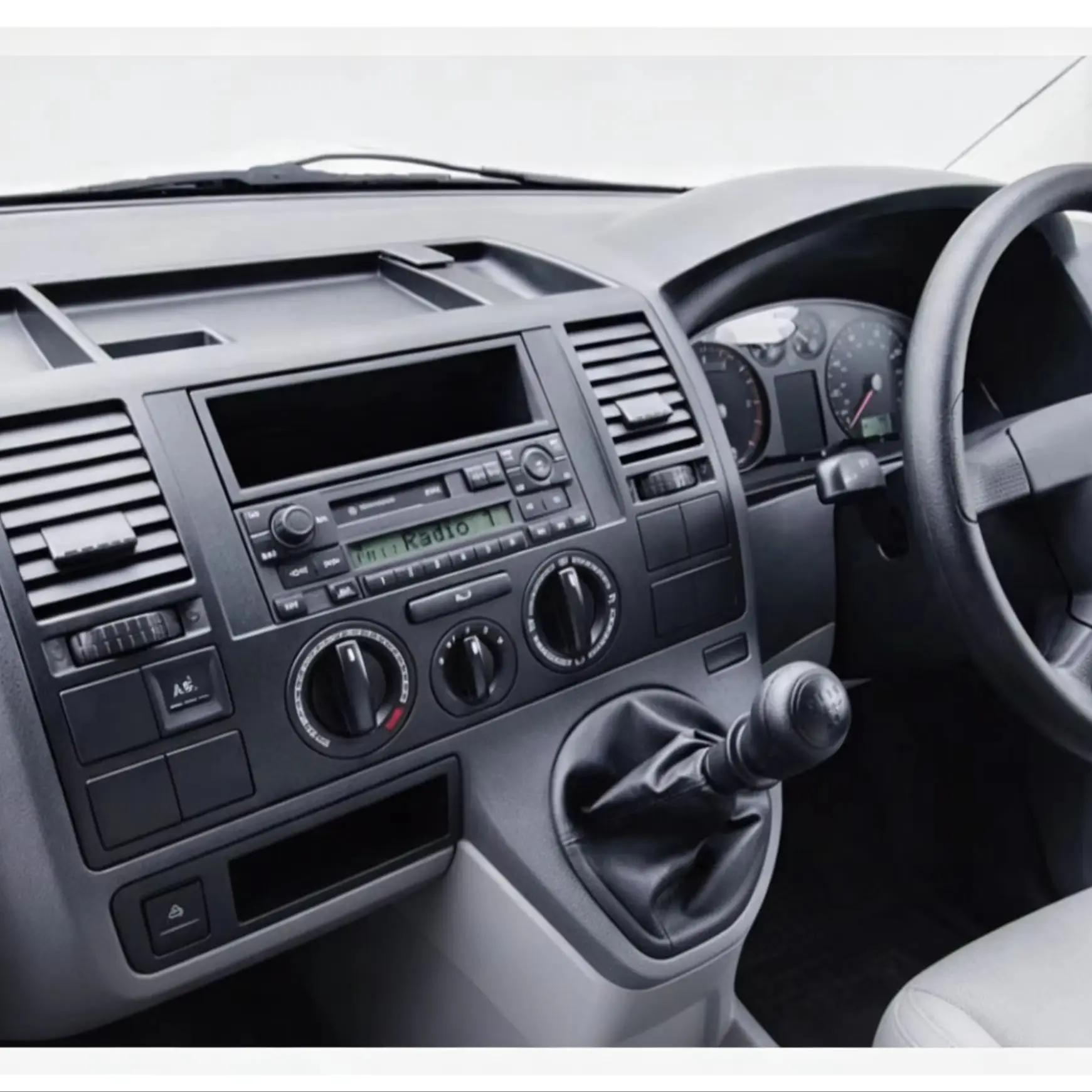 

Android 15 7inch Autoradio Multimedia Video Player For VW T5 California Beach 2006-2009 Car Stereo Radio 8+128GB Apple CarPlay