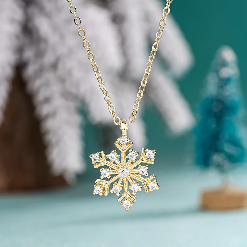 Huitan Fresh Snowflake Pendant Necklace for Women Aesthetic Christmas Elegant Lady Accessories Festival Jewelry Inlaid Shiny CZ