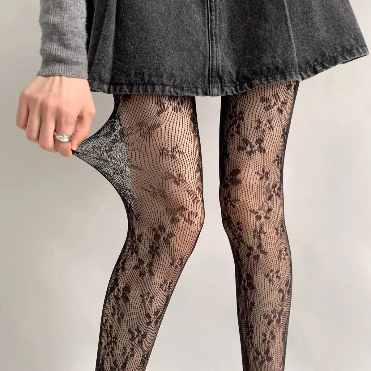 Sexy Hollowed Lace Mesh Stockings with Bottom Pantyhose Lolita Retro Floral Vine Black Stockings for Women Tights 1//2/3 Pair