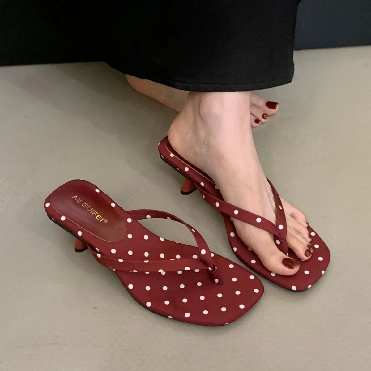 Bailamos 2026 Women Beach Flip Flop Shoes Ladies Elegant Summer Slipper Low Heel Slides Outsides Slipper New Brand Sandals