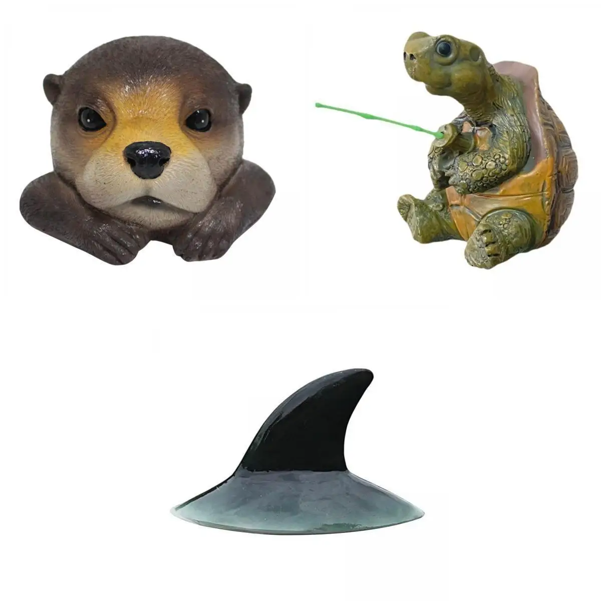 釣りをするカメの置物、サメの背中をした置物、カワウソの頭の装飾品（庭用）