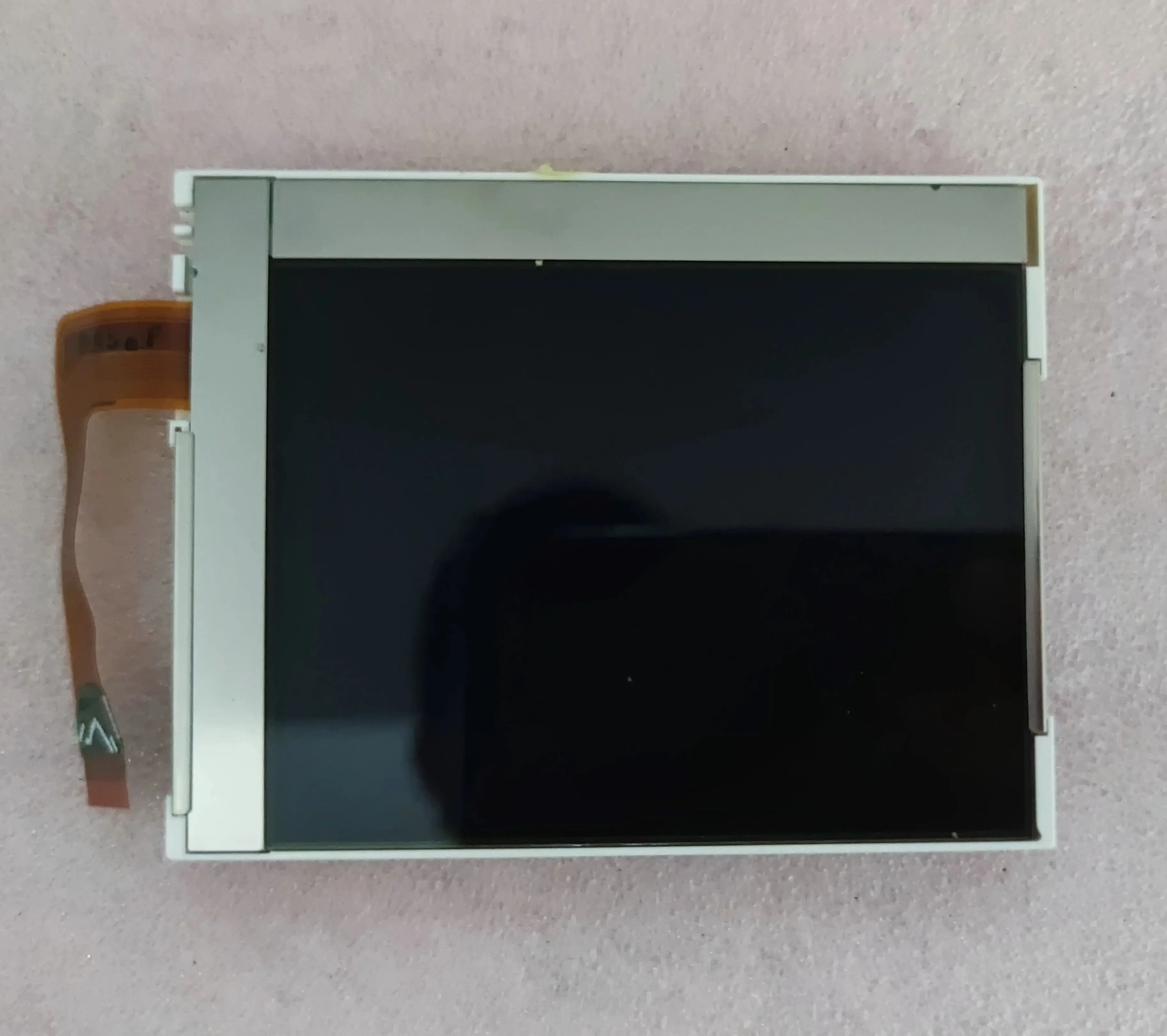 

KCS038AA1AJ-G21 3,8-дюймовый промышленный ЖК-дисплей с разрешением 240x320, 100% протестирован, быстрая доставка