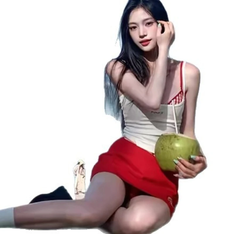 Nowy damski czerwony, kokieteryjny zestaw strojów kąpielowych, seksowny, z odkrytymi plecami, modelujący sylwetkę, wyszczuplający, idealny na letnie wakacje na plaży.