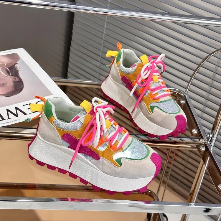 2024 New Women Leather Sneakers Lace Up Rainbow Colors Platform Shoes Pearls Chain Decor Fashion Vulcanized Shoes Women
