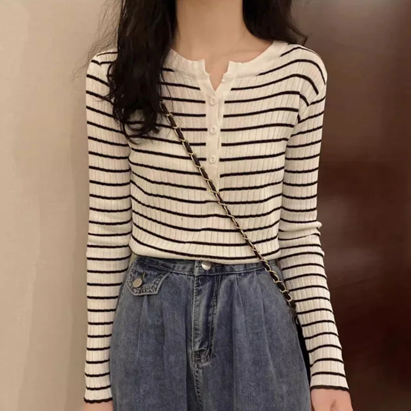

Knitted Sweater Women Pullovers New Long Sleeve O-Neck Striped Knit Sweater Pullover Women Tops Sweaters Sueters De Mujer Q786