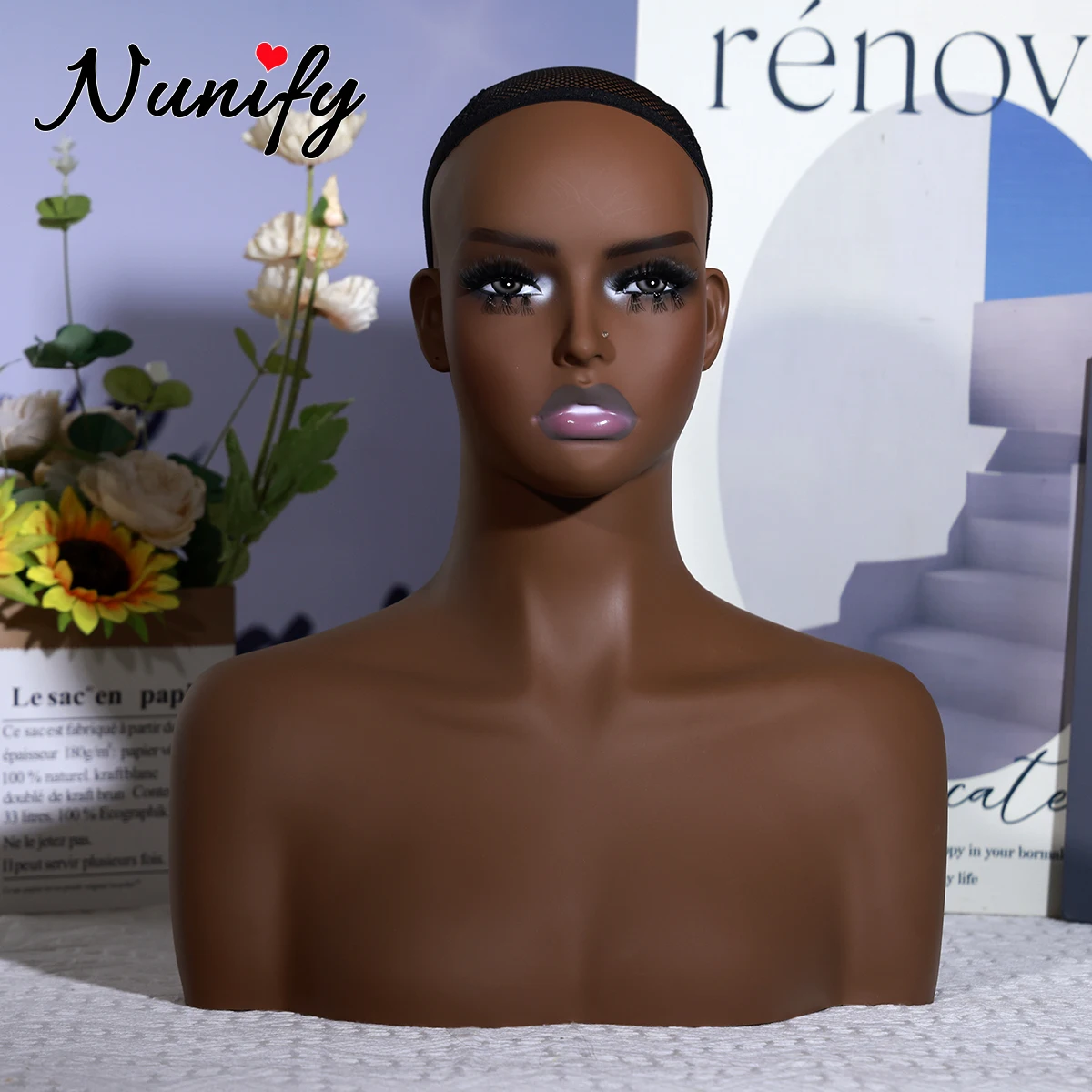 

Удивительный манекен с темными кожухами, голова парика с плечами для париков, голова манекена из ПВХ для демонстрации париков, ювелирных изделий и одежды