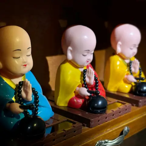 Creative Solar Little Monk Buddha - Zen Desktop Decoration Chinese Style Buddhism Lucky Auto Interior Accessory Car Ornaments
