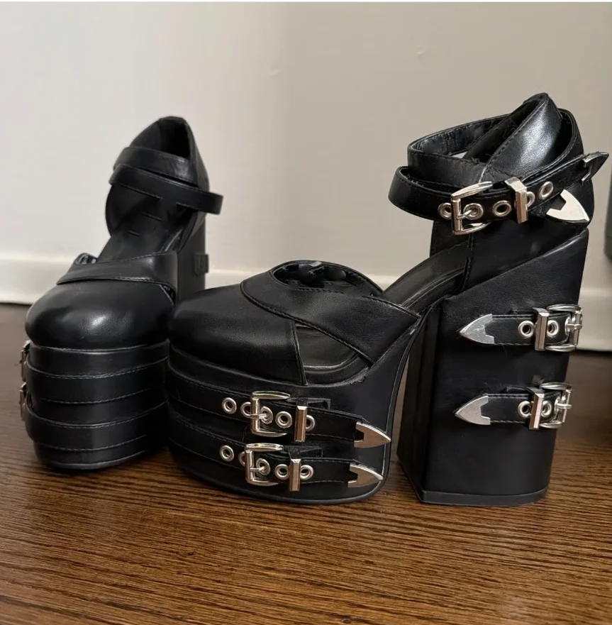 

Punk Style Metal Rivet Gothic Buckle Straps Platform Block Heeled Pumps Black Round Toe Women Edgy Strappy Leather Hollow Shoes