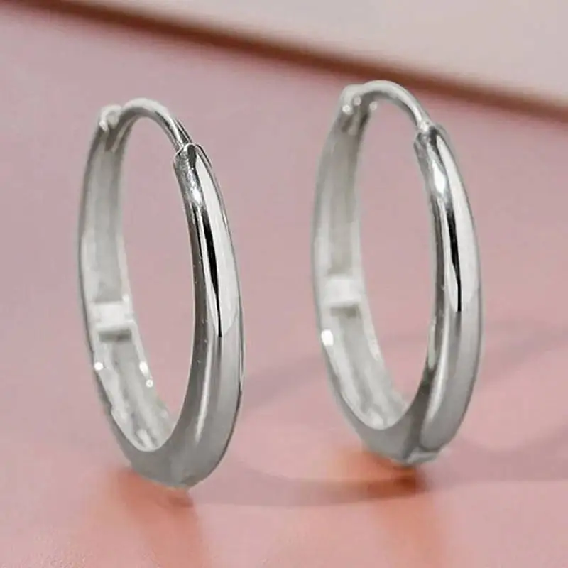 Huitan Einfache Kreisförmige Damen-Creolen Vielseitige Party-Accessoires Modische Tägliche Schmuckstücke in Gold/Silber Metallfarben