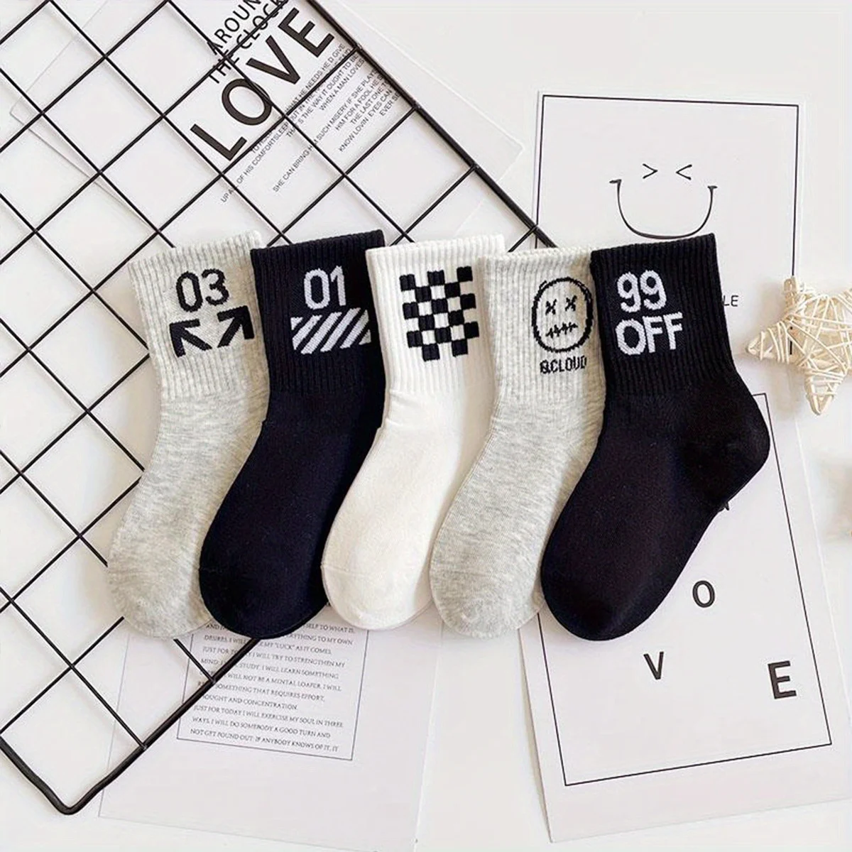 5 Pairs Checker Number Smiley Crew Socks 5 Pack Black White Gray Cotton Unisex Hip Hop Streetwear Mid Calf Hosiery