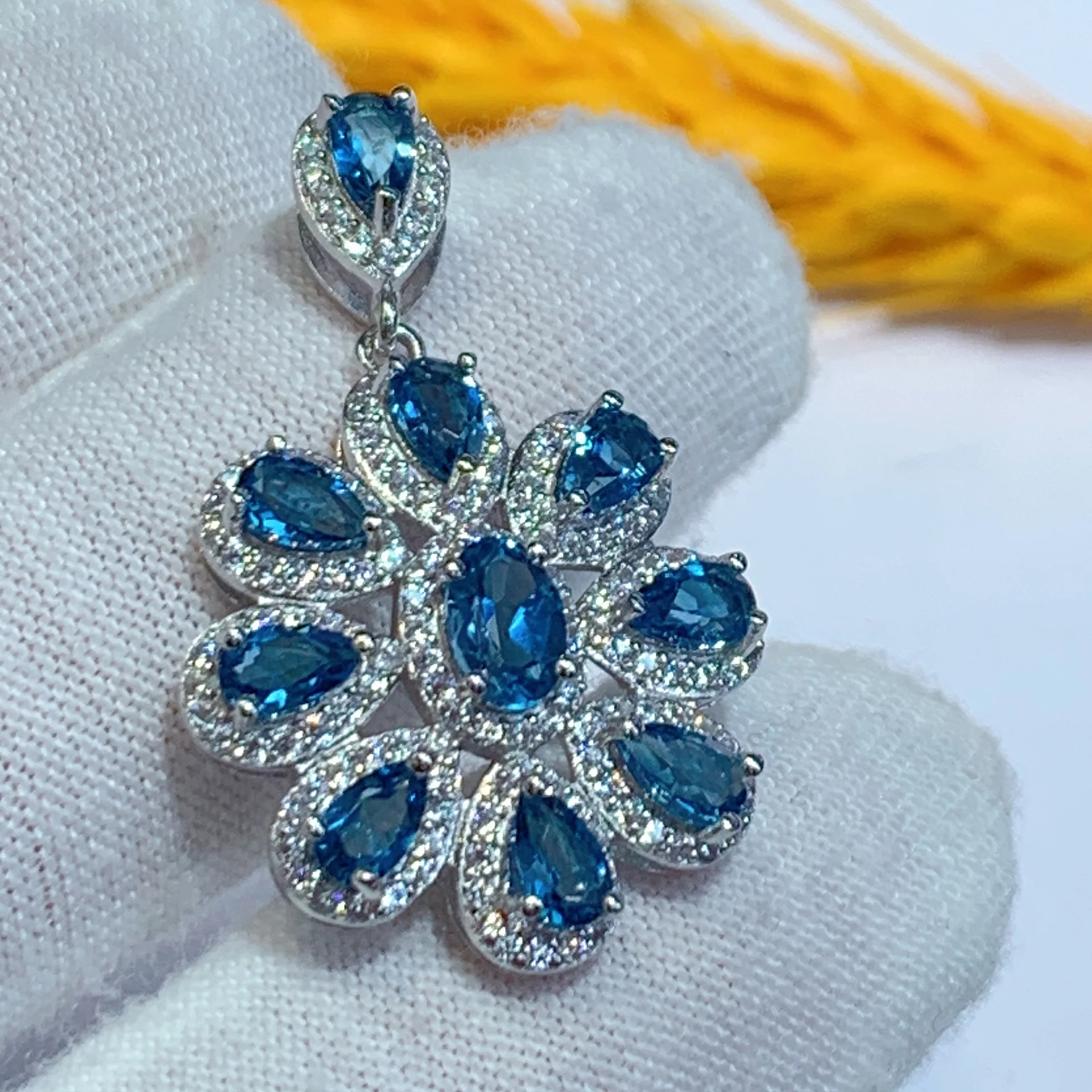 Natural London Blue Topaz Flower Pendant 3*5mm Main Stone S925 Silver Inlaid Pendant, Chain Not Included
