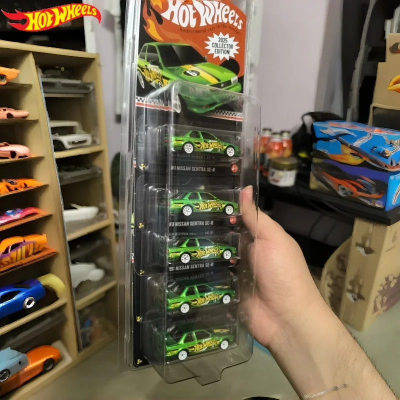 

Original Hot Wheels 2025 Collector Series 1/64 Car Model 91 NISSAN SENTRA SE-R Porsche MERCEDES-BENZ UNIMOG Alloy Models Gifts