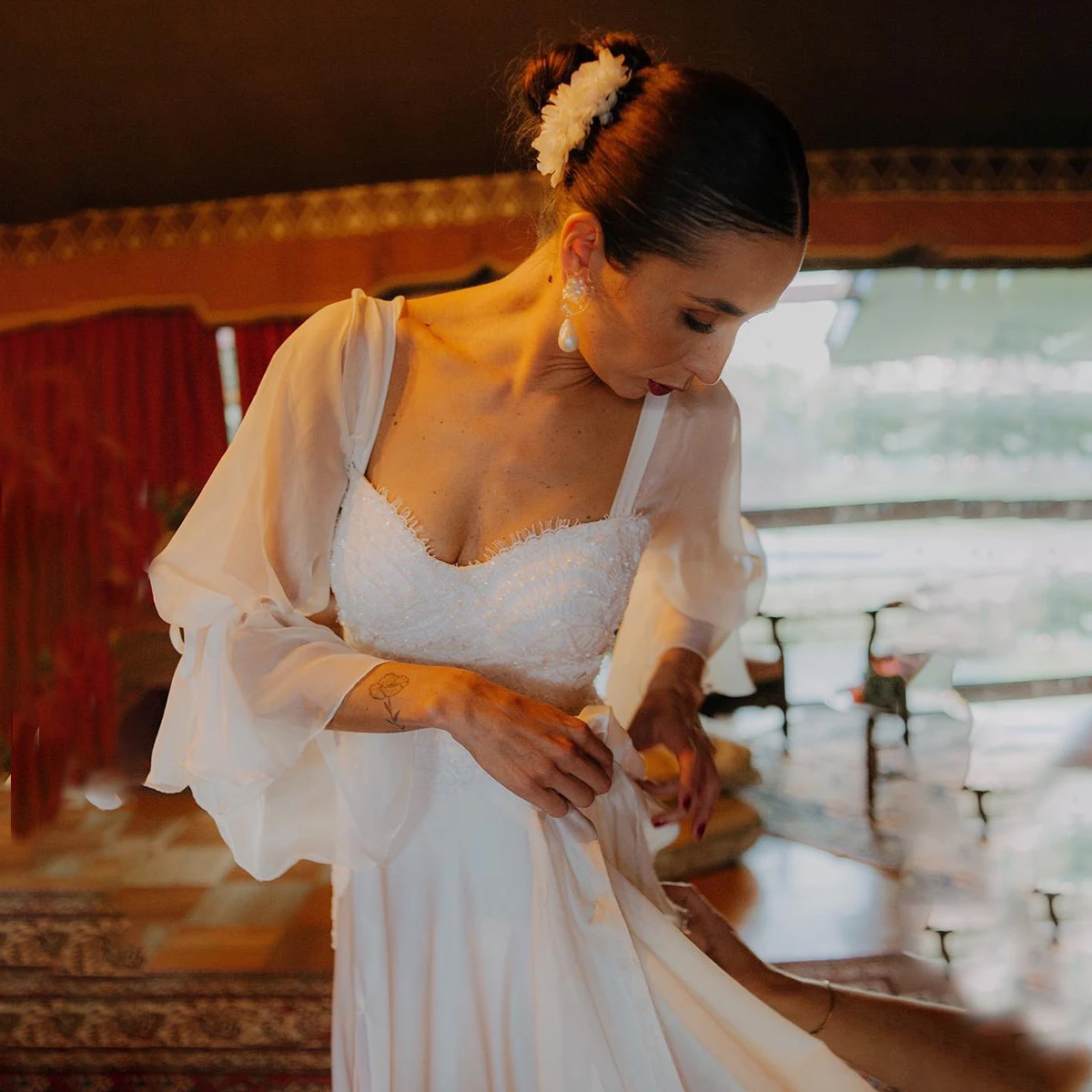 Robe de mariée en mousseline de soie, coupe basse personnalisée, manches longues transparentes, dentelle, Boho, extérieur, jardin, dos nu, fente latérale, robes de Rhfluide