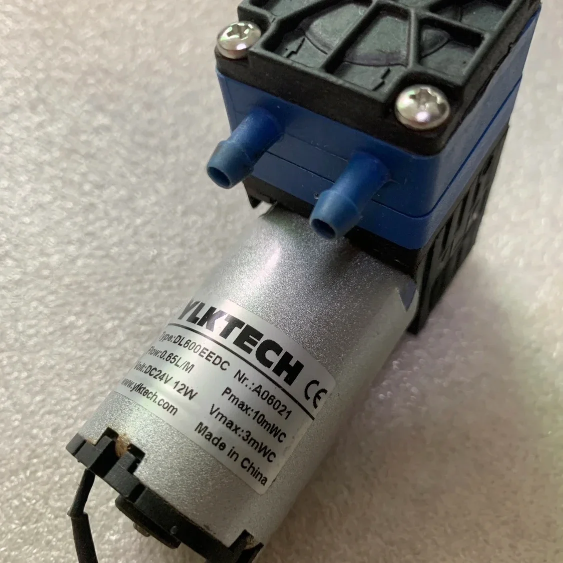 

NEW YLKTECH DC diaphragm vacuum pump gas-liquid pump DL600EEDC 24V 12W 0.65L/m second-hand
