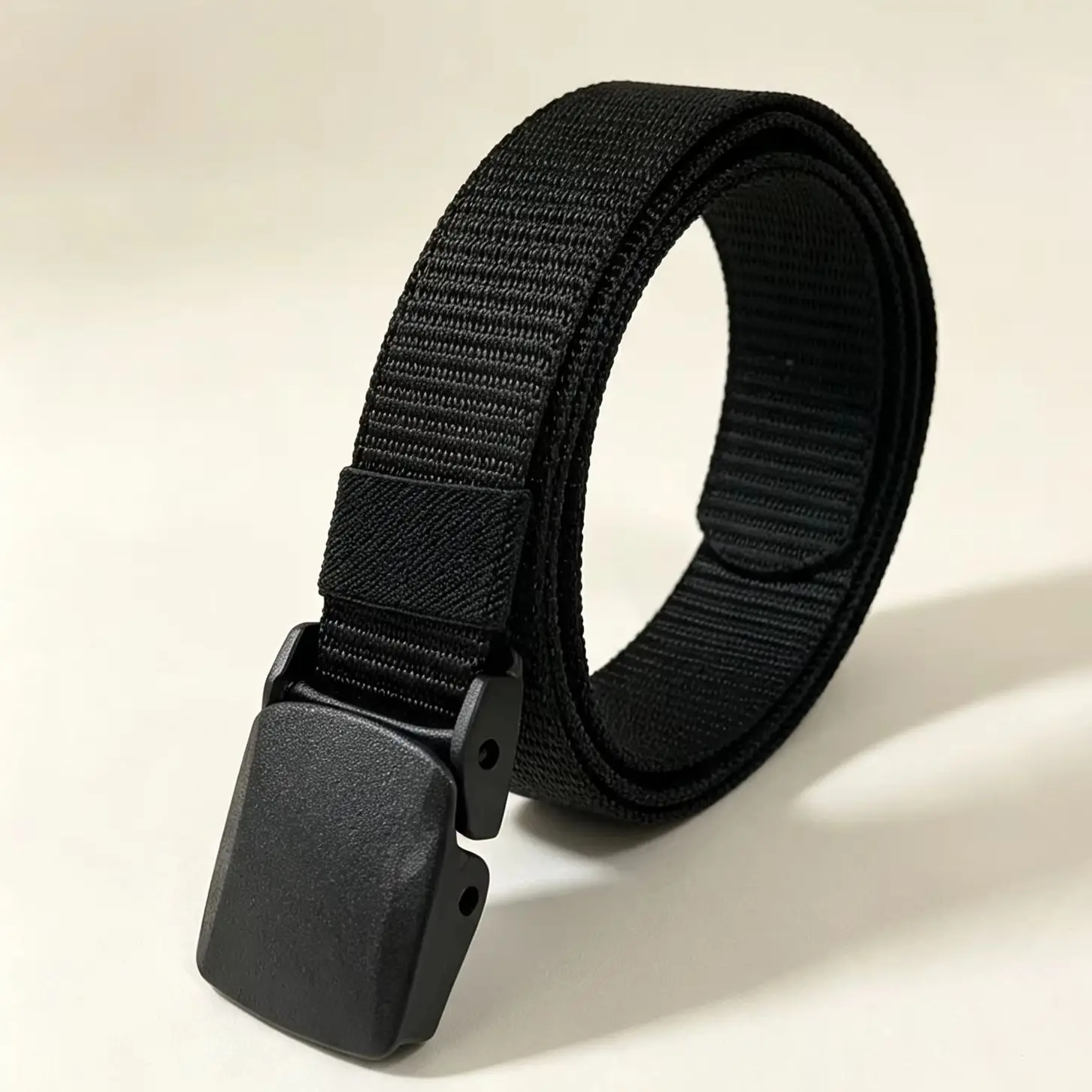 A men's woven belt, simple and suitable for jeans, daily casual wear, and commuting
