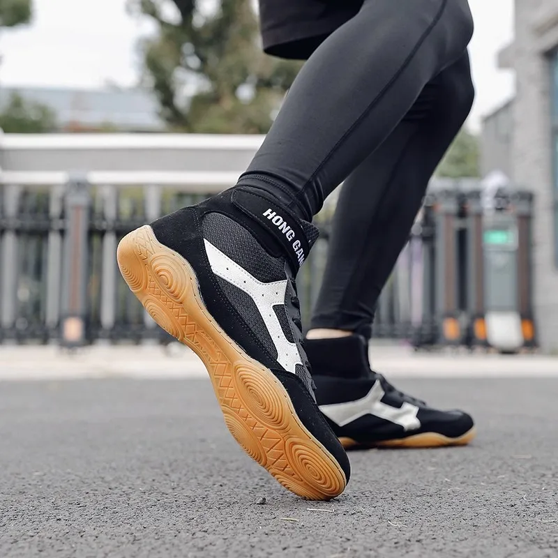 2025 New Best-Selling Breathable Anti-Slip Premium Durable Wrestling Shoes Boxing Training Shoes Excellent