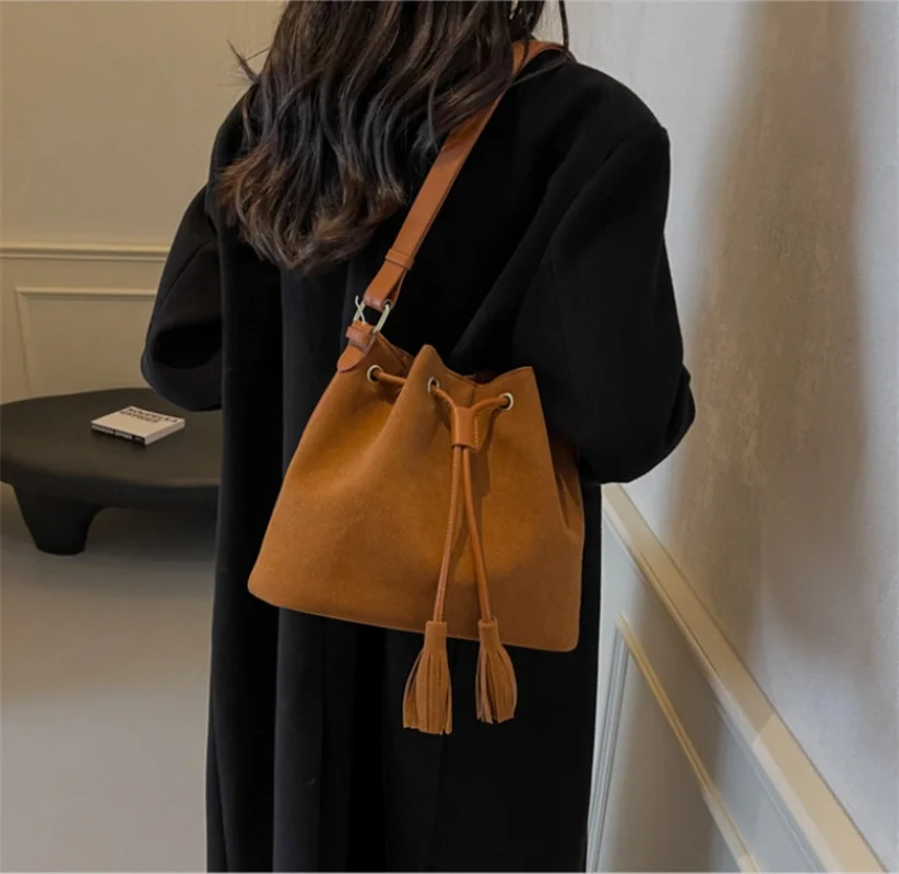 Fashion Drawstring Bucket Bag Women's Simple Crossbody Bag Armpit Bag Commuting Shoulder Bag Storage Wallet