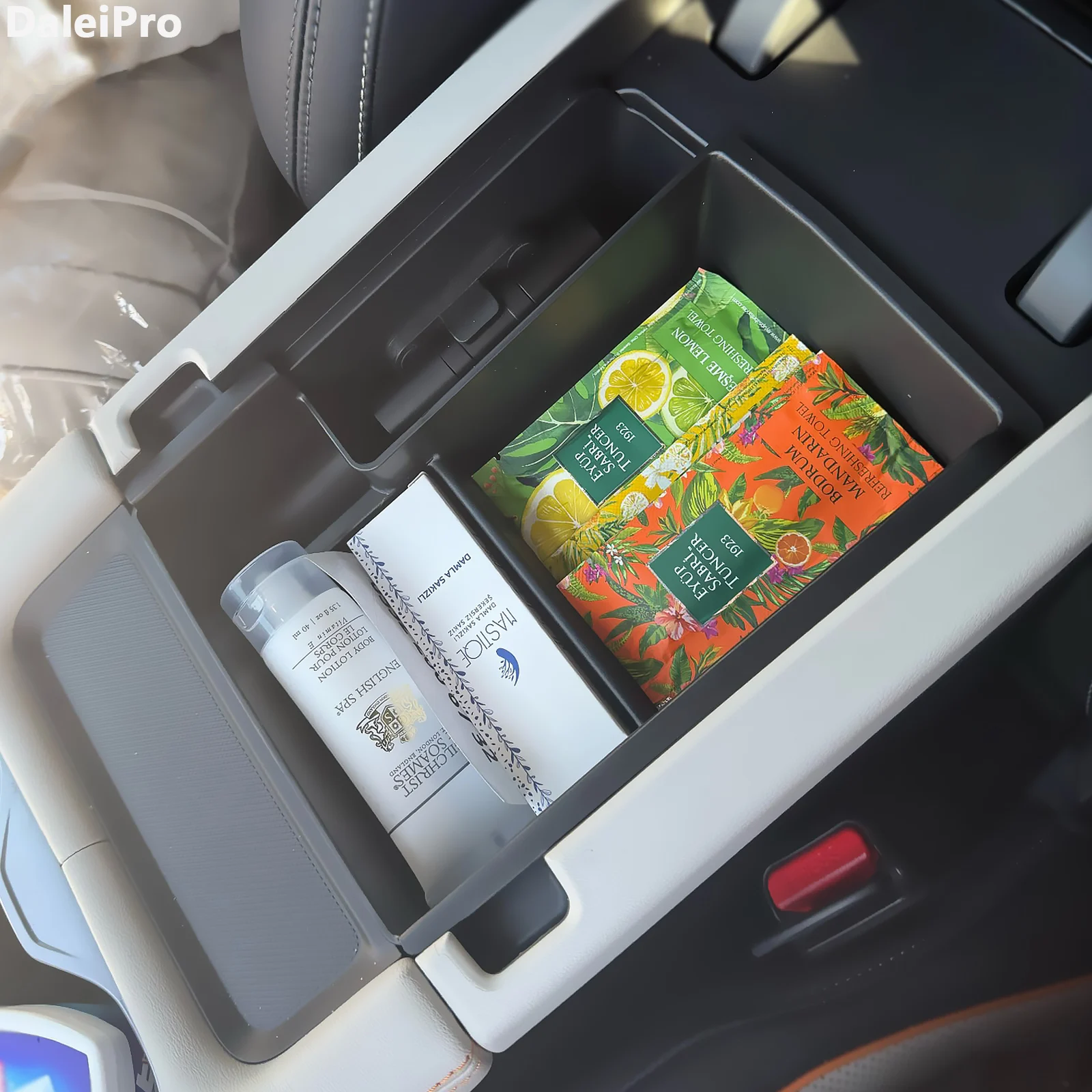 Für BYD Seal U Mi 2025 Mittelkonsole Organizer Fach Armlehne Aufbewahrungsbox Geschichtete Aufbewahrungsbox für Song Plus DMI Zubehör RHD – Detail 2