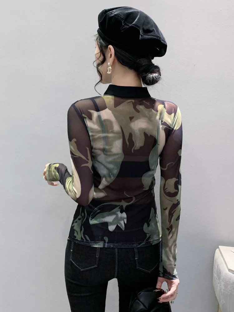 ريترو طباعة طويلة Sve تي شيرت المرأة ربيع الخريف التصميم الأوروبي الحسية الجوف خارج لي قاعدة irt غير المتكافئة غير المستوية