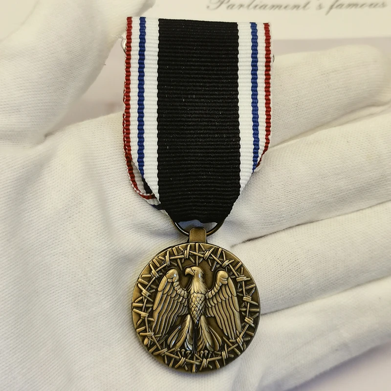 Replica US Prisoner of War Medal Ribbon Badge Pin Style Medal Collection Craft History Fans Gifts Box Package