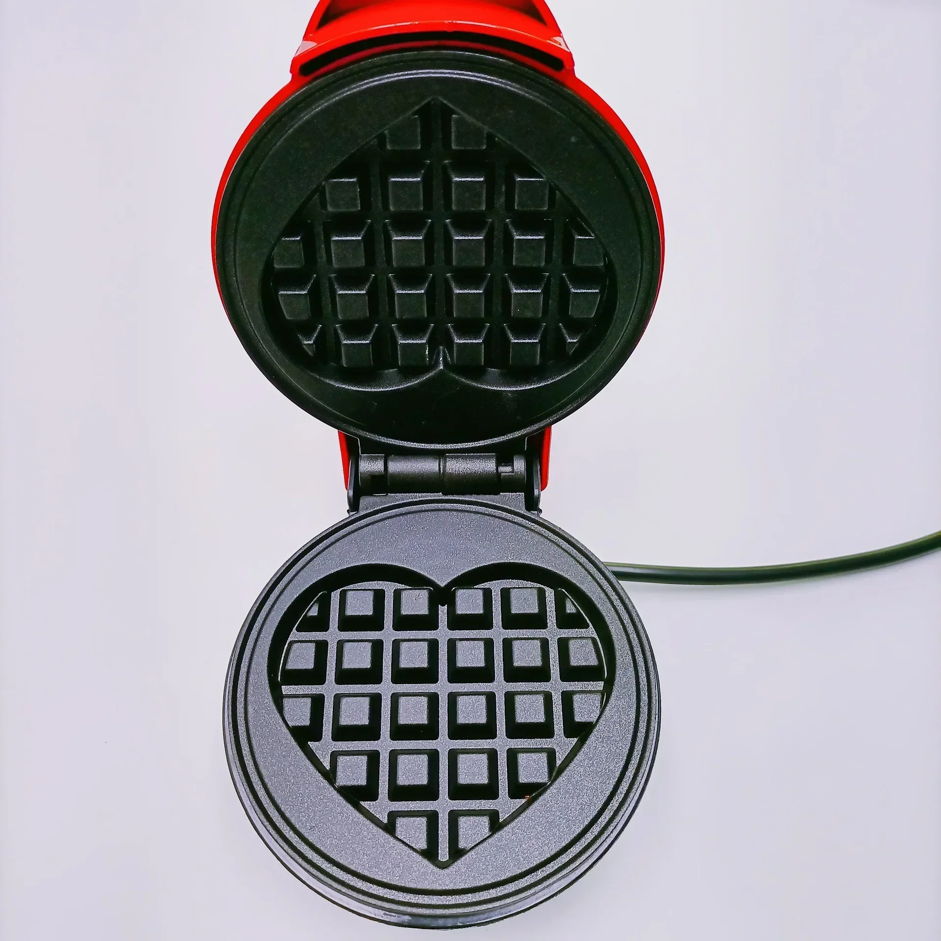 Household Mini Waffle Baker Pan  Mini Waffle Maker Electric Breakfast Maker Non Stick Pancake Bubble Egg Cake Oven Pan