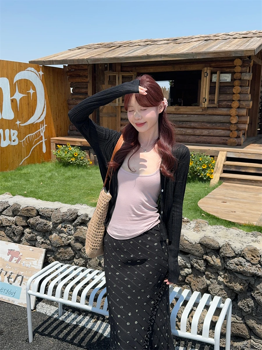 

Kumikumi Design Thin Long Sleeve Open Cardigan And Skirt Two Piece Set for Women Summer Fashion Outfit Wooden Detail