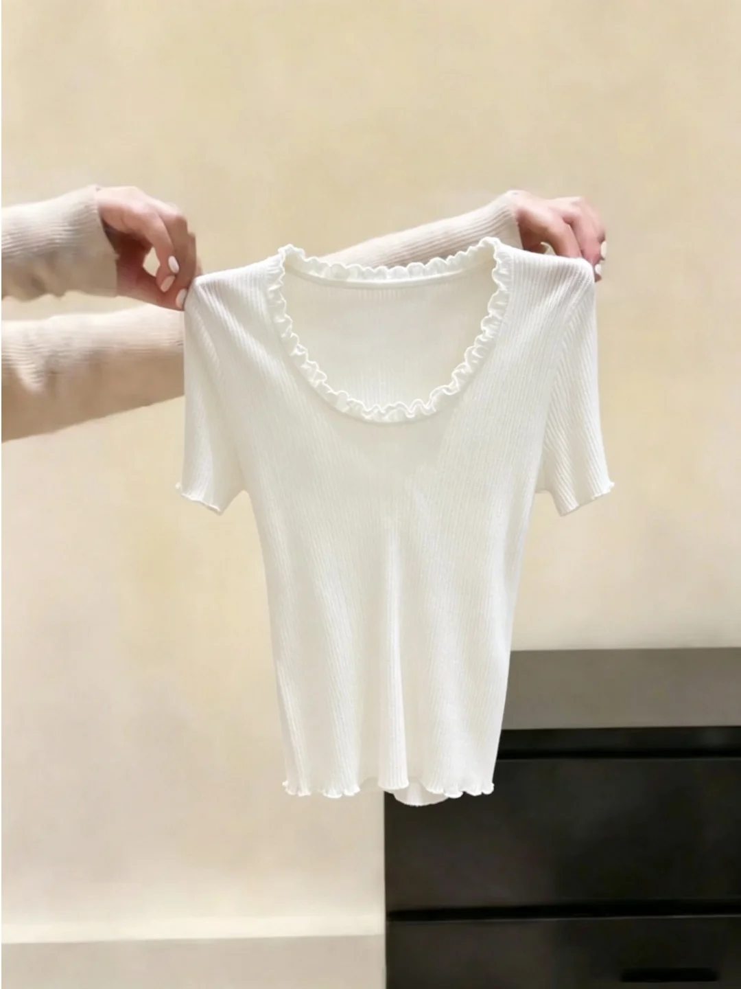 

White Lace Ice Silk Knitted Short Sleeve T-Shirt Women's Summer Slim Fit Casual Style V-Neck Top Guangzhou Thirteenth Factory
