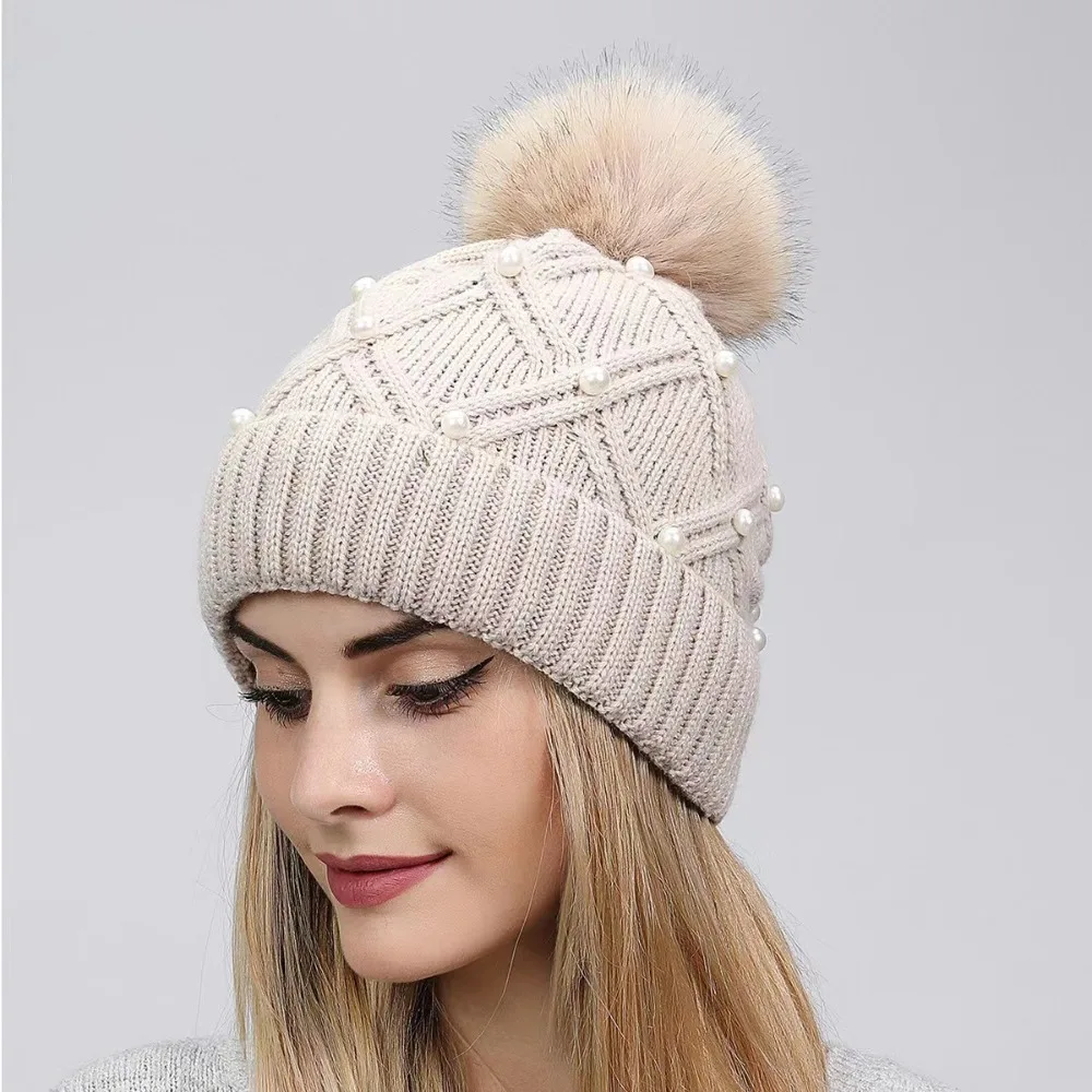 Fashionable with Diamond Knitted Hat Thick Flannel Warm Folded Edge Women\'s Hat Solid Color Large Woolen Ball Cold Hat Autumn