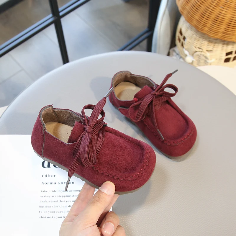 

Новинка весны 2024, детская повседневная обувь для мальчиков и девочек, уличная повседневная обувь на мягкой подошве, модная и универсальная