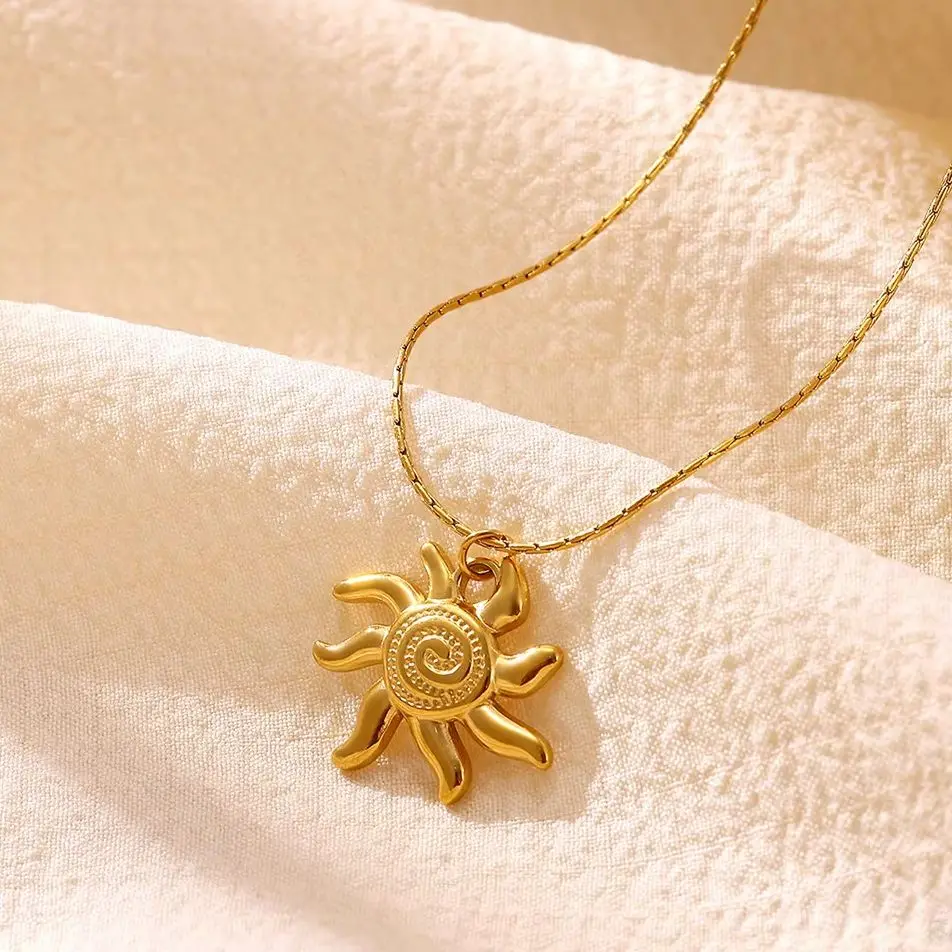 Stainless Steel Vortex Sun Pendant Necklaces for Women Waterproof Clavicle Chain Fashion Jewelry Gift Wholesale