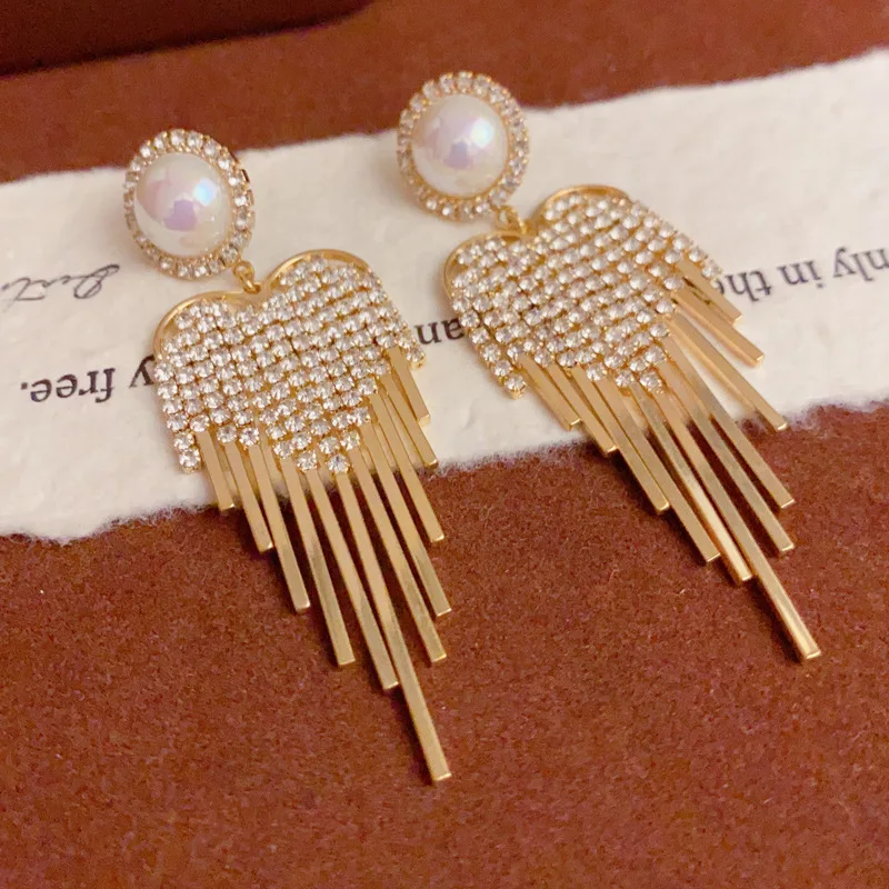 Light luxury fashion beads full of diamond fringed earrings exquisite super flash atmospheric earrings women