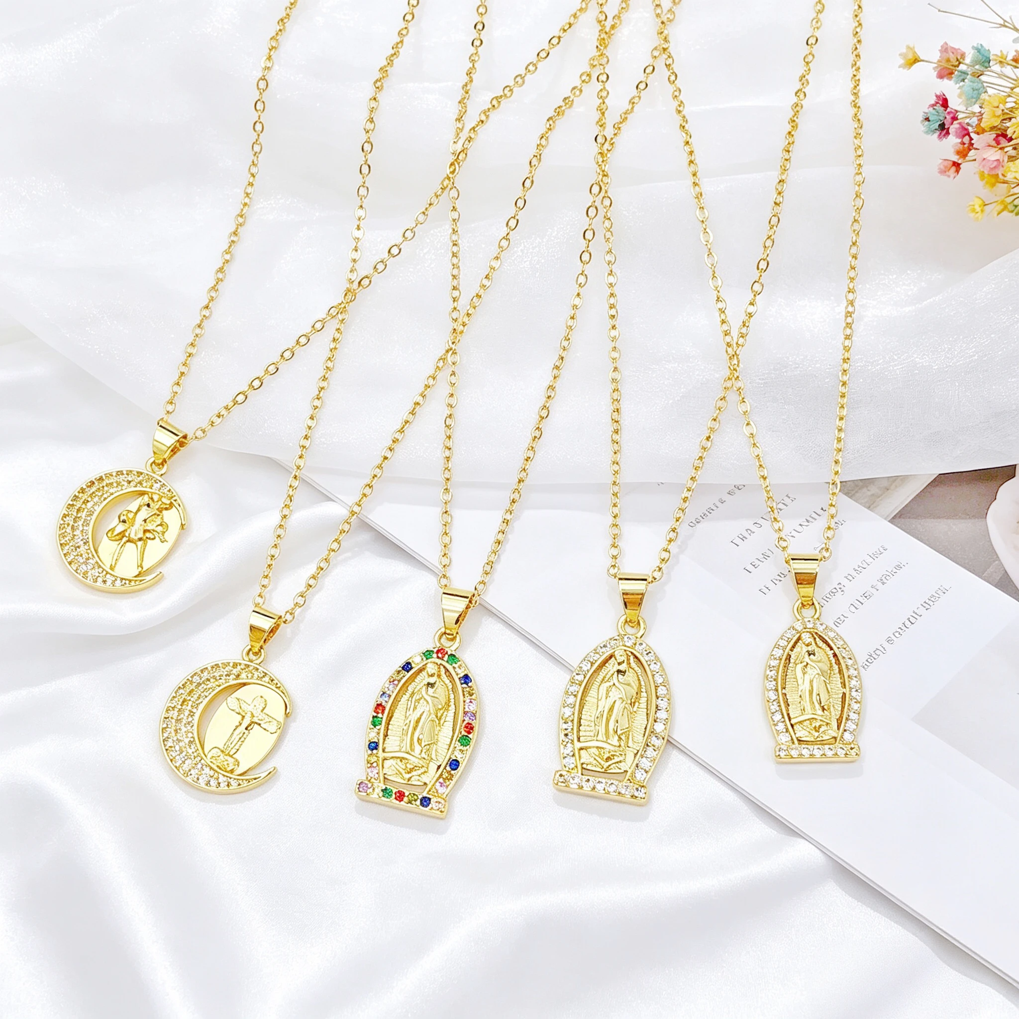 Luxury Gold Plated Moon/Arch Shaped Virgin Mary Jesus Cross Pendant Necklace Catholic Christian Cubic Zirconia Jewelry for Women