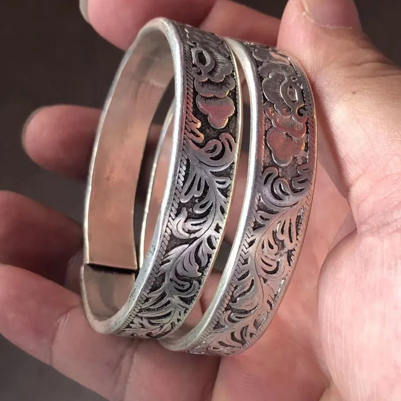 

Antique Tibetan Miao Silver Open Bangle Retro Ethnic Carved Silver Bracelet Folk Craft Jewelry Ornament