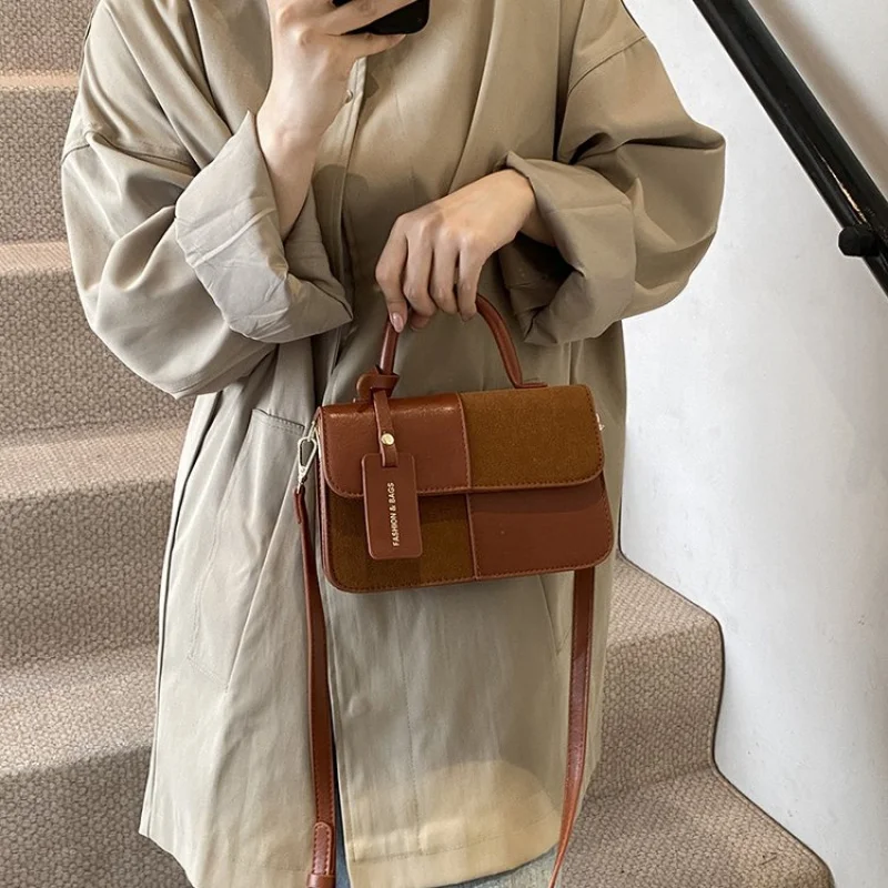 

Women's Shoulder Bag Made Of Leather Boasting High-End Quality And Trendy Paris Commuter Look​