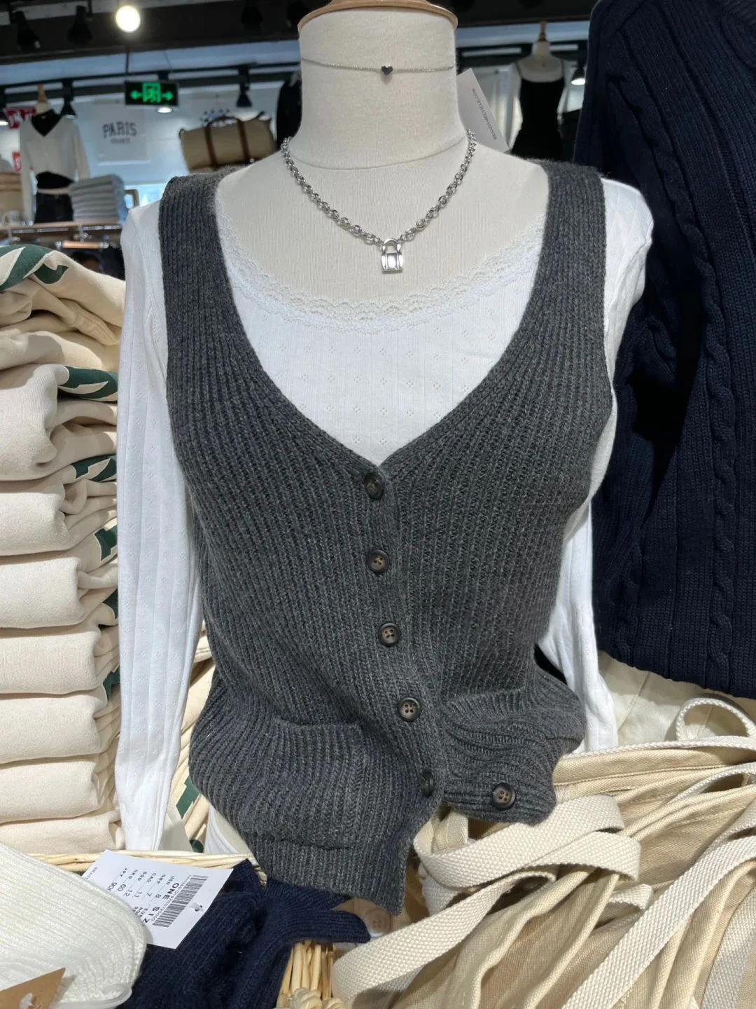 Pockets Cotton Sweater Vest Women Spring Sexy Sleeveless V Neck Buttons Cardigan Sweaters Femme Vintage Streetwear Tank Top 2023