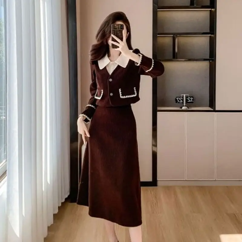 

Женский вельветовый комплект из двух предметов, короткий топ с высокой талией и короткая юбка во французском стиле, Осень-зима 2023