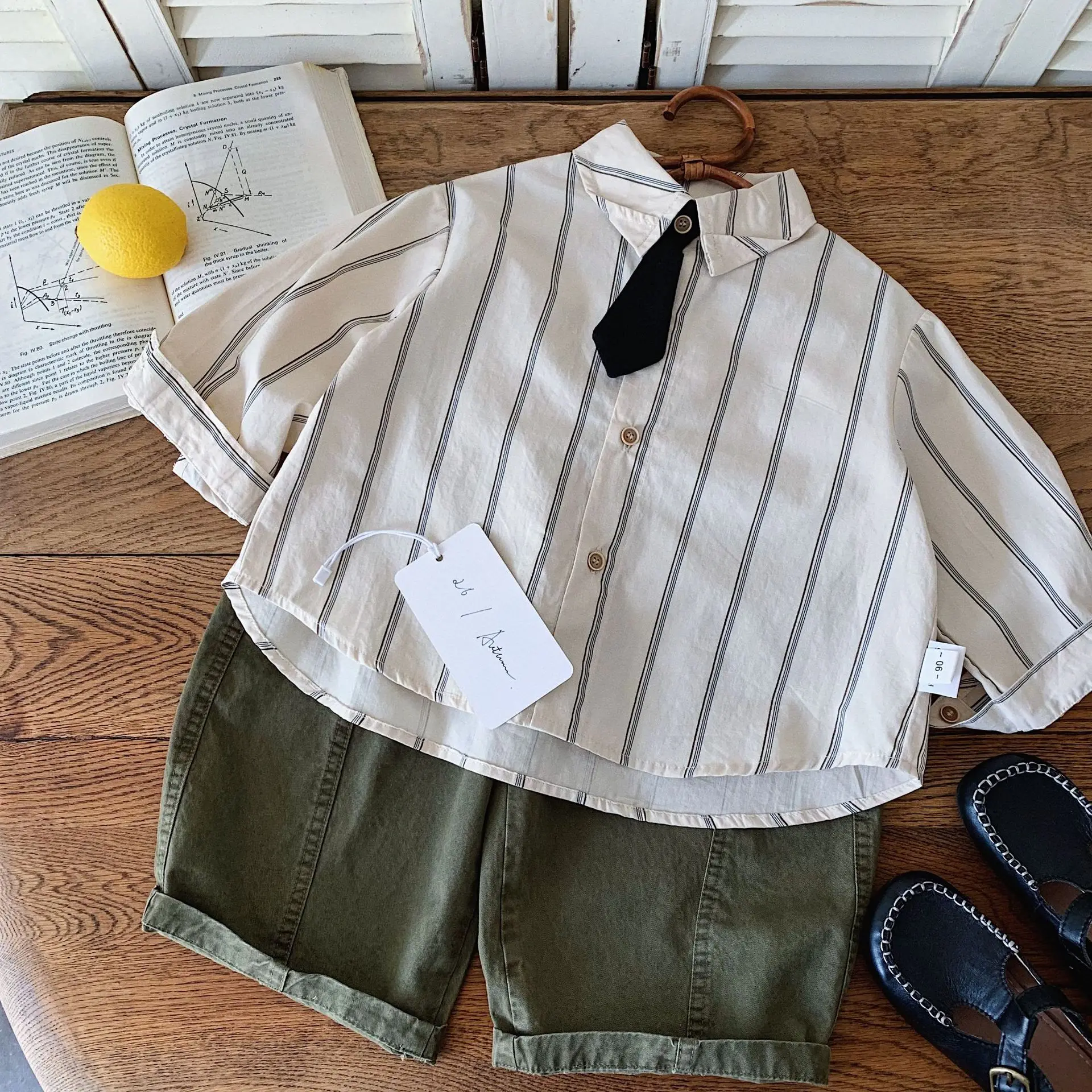 Boys' Shirt 2026 Autumn New Korean Children's Handsome Vertical Tie Long Sleeved Shirt Baby Autumn Outfit