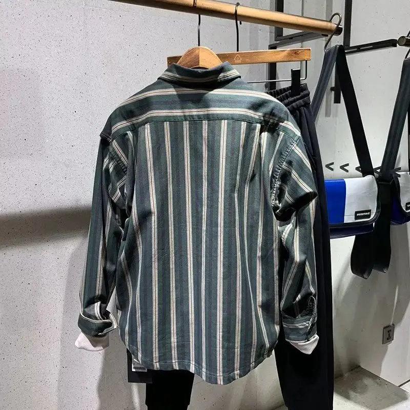 2024 Spring Autumn Men Fashion Pockets Loose Blouse Man Stripes Long Sleeve Shirt Top Male Casual Single Breasted Shirts H689