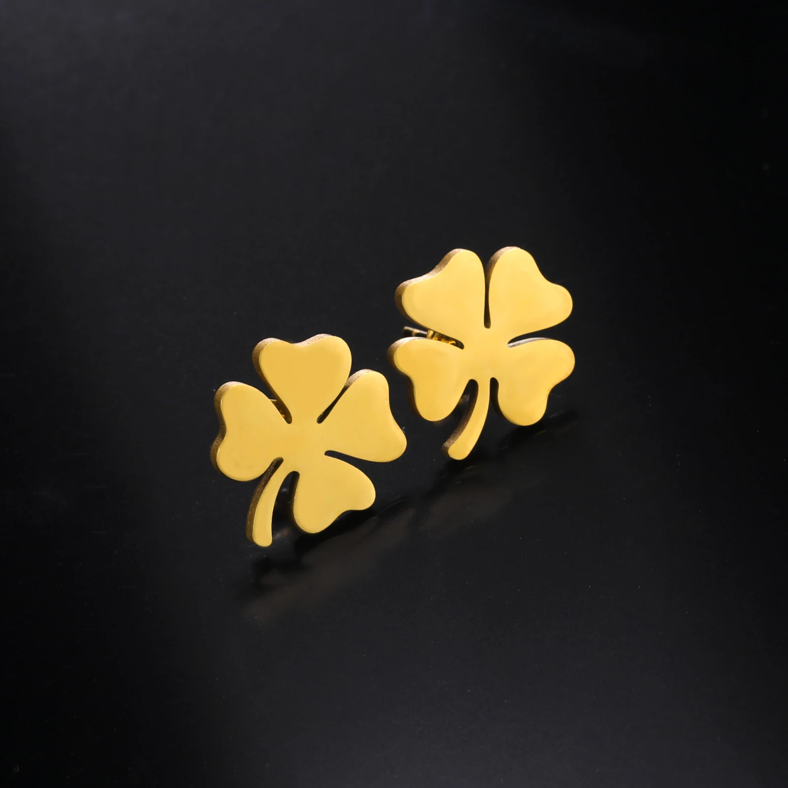 Clover Stud Earrings for Women Gold Silver Color Stainless Steel Earrings 2022 New Fashion Exquisite Luck Jewelry Gift