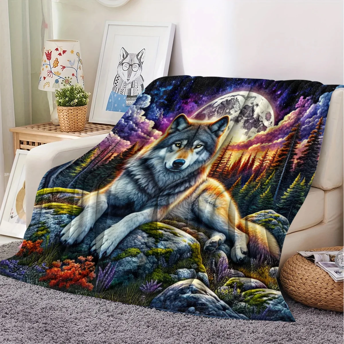 White Wolf Pine Tree Pattern Flannel Small Throw Blanket, a Soft and Warm Blanket Suitable for Sofa Blankets, Home Leisure Blank