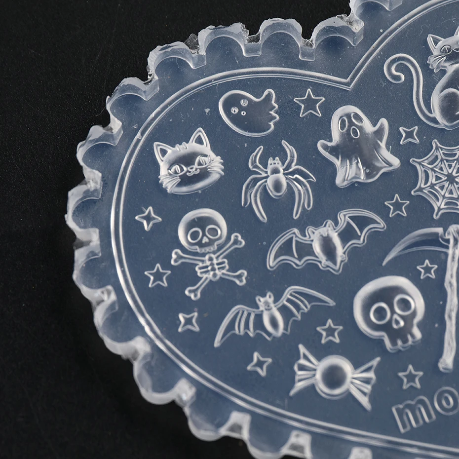 1 pcs 3D Magic Halloween Nail Silicone Mold Transparent Kawaii Ghost Skull Pumpkin Cat Nail Carving Mold DIY Manicure Tools