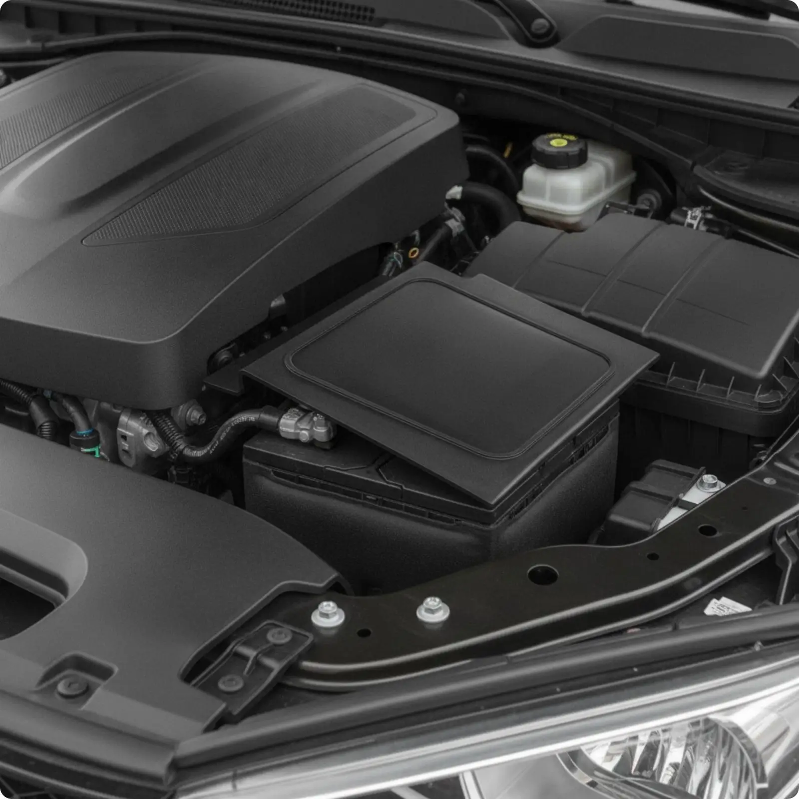 Insulating Terminal Cover | built-in Locating Tabs, Molded Rectangular Face Terminal Protector, for Engine Bay