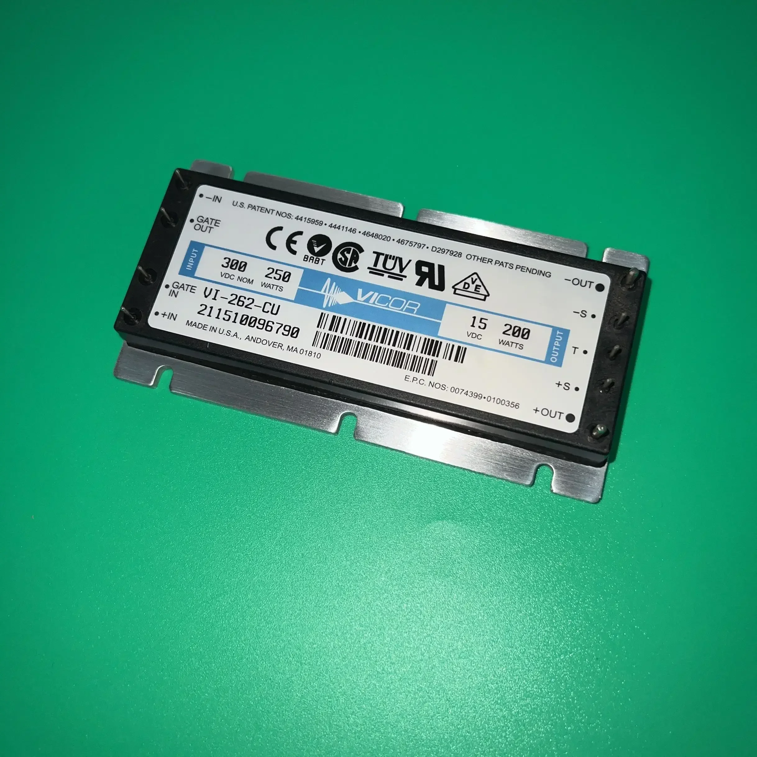 VI-262-CU DC-DC IC import VICOR Power Module transfer 15V200W 300V 15VDC 200WATTS DC-DC CONVERTERS VI-262CU VI262-CU