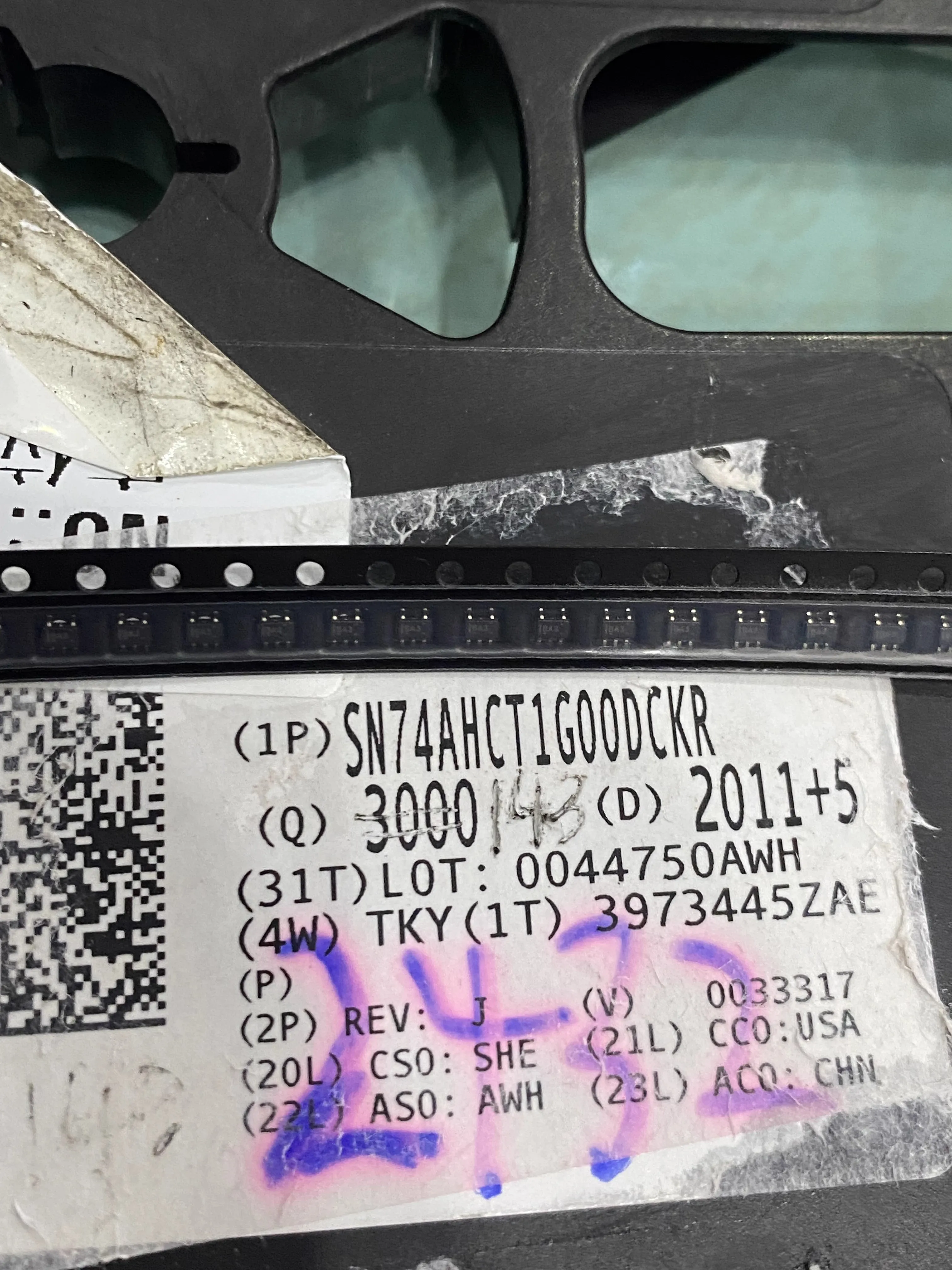 

50 шт. Совершенно новый оригинальный SN74AHCT1G00DCKR 20+ sot353