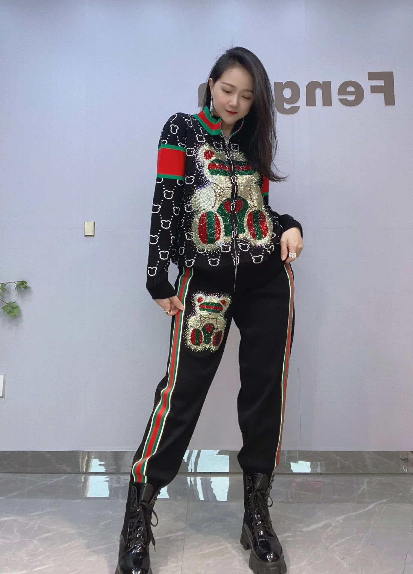 Two Pieces Sweater Set For Female Cartoon Sequins Tracksuit Plus Size Sweater Suit Knitting Kit Cardigan Casual Sports Set